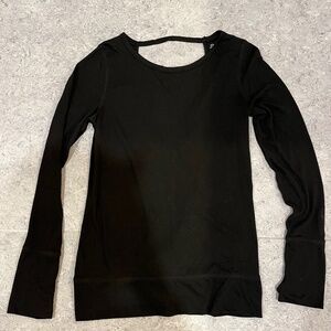 Gap athletic top